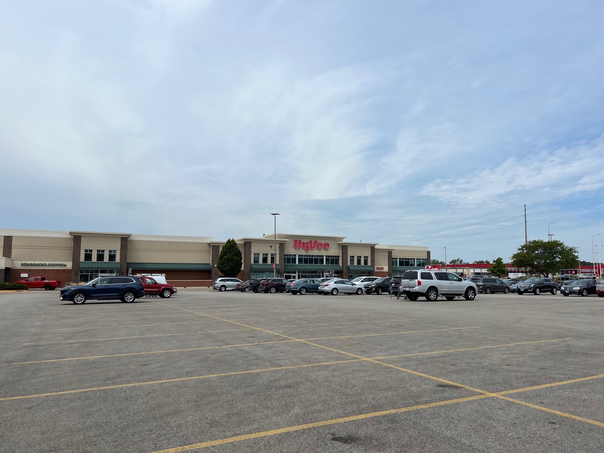 HyVee Grocery Store at Sheridan Village in Peoria, Illinois